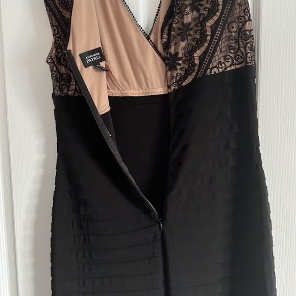 Body con dress with lace top - Picture 7 of 7